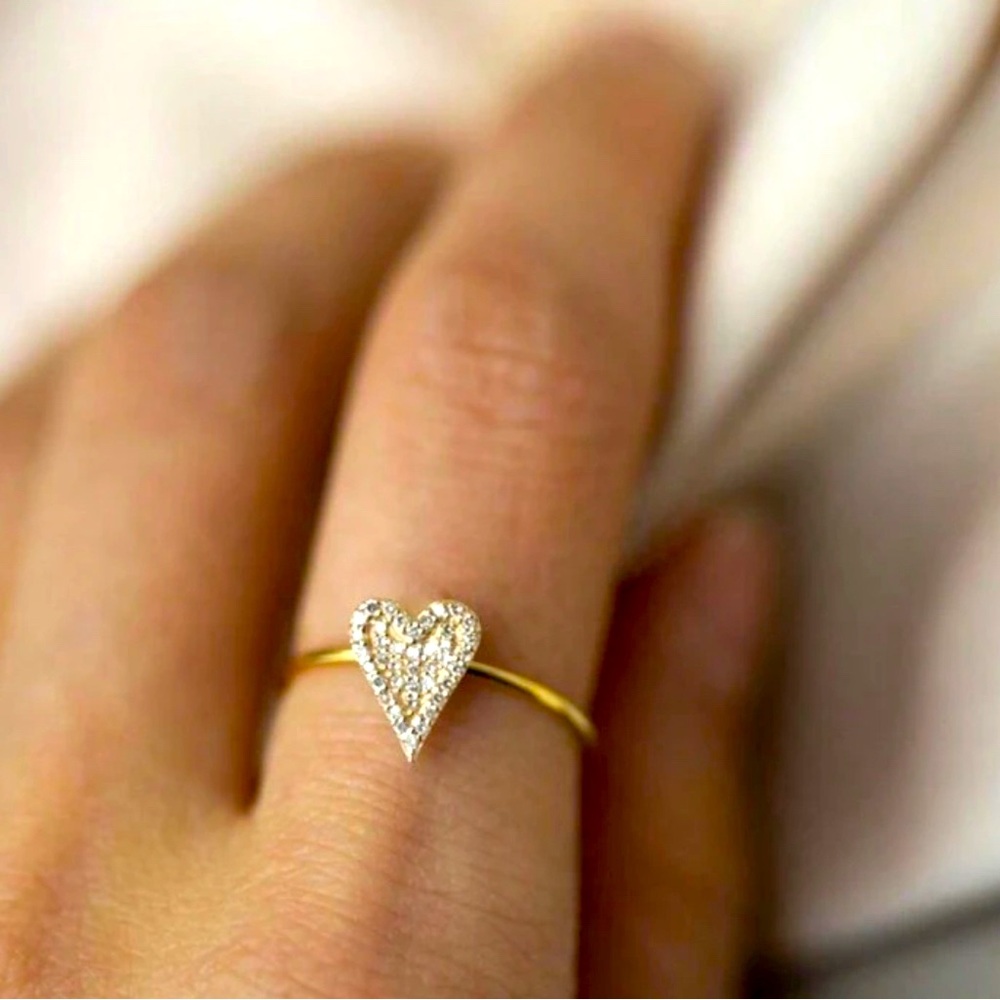 Dainty heart ring